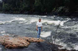 river rapids randy side.jpg (93501 bytes)