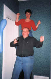 P1 - dance on speaker.jpg (99020 bytes)