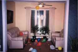 P4 - living room post party.jpg (103026 bytes)