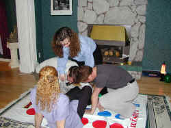 twister1.jpg (83808 bytes)